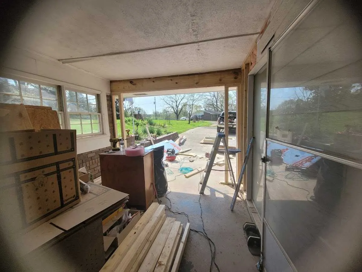 Air movers and dehumidifier for Drying & Dehumidification in Perrysburg